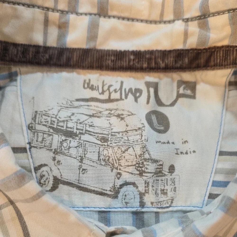 173 Quiksilver White and Blue Checkered Casual Button Up Shirt - Picture 6 of 11